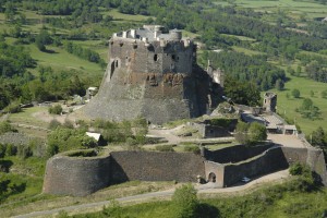 château de murol dans le puy-de-dôme